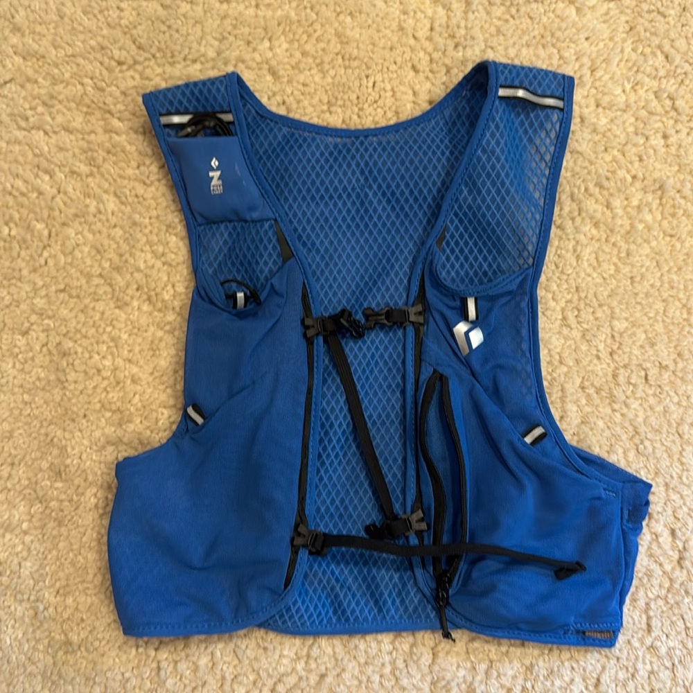 Black Diamond Distance 4 hydration running vest